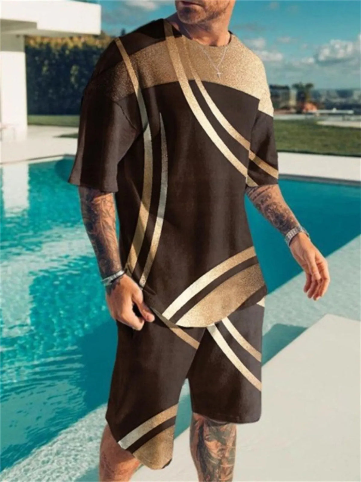 Men's full-size contrast short-sleeve top and shorts set in brown with beige stripes