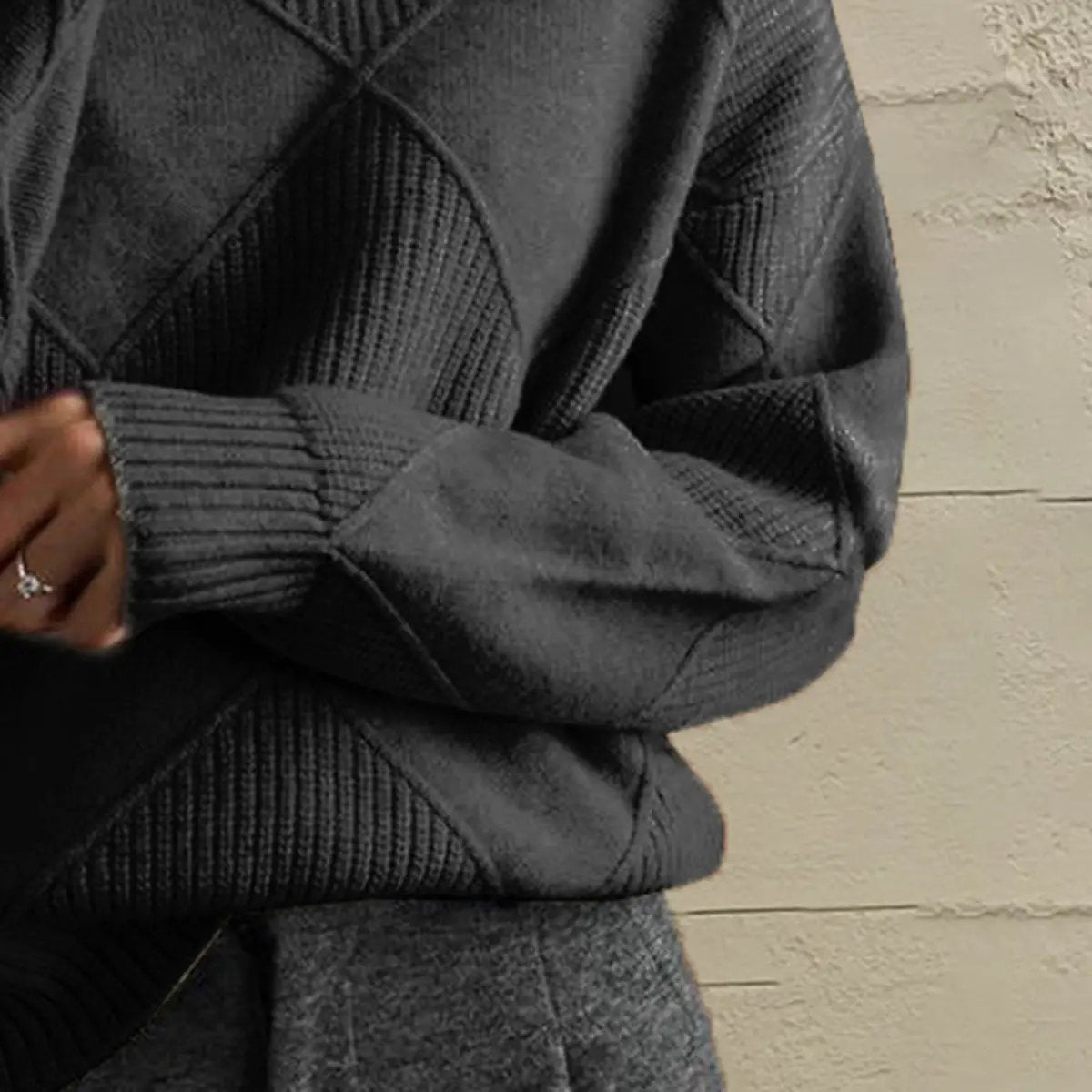 Geometric turtleneck long-sleeve sweater in charcoal gray stretch knit by Trendsi