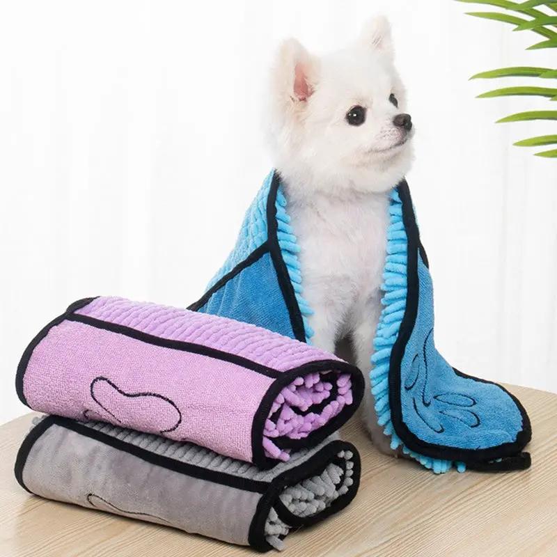AdTec pet towels set: microfiber bath towels for dogs and cats, quick-drying, blue, pink, and gray, three towels.