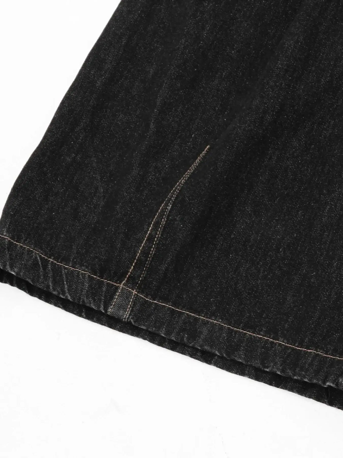 Casual men's wide-leg denim shorts in dark indigo cotton with contrast stitching