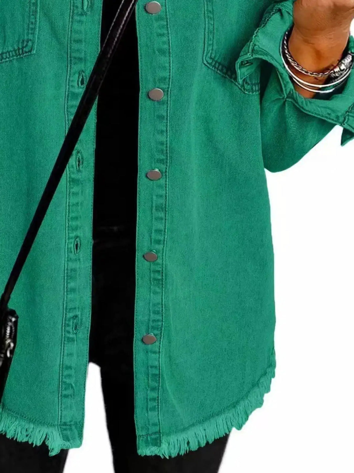Classic frayed-hem button-up denim jacket with side pockets in green