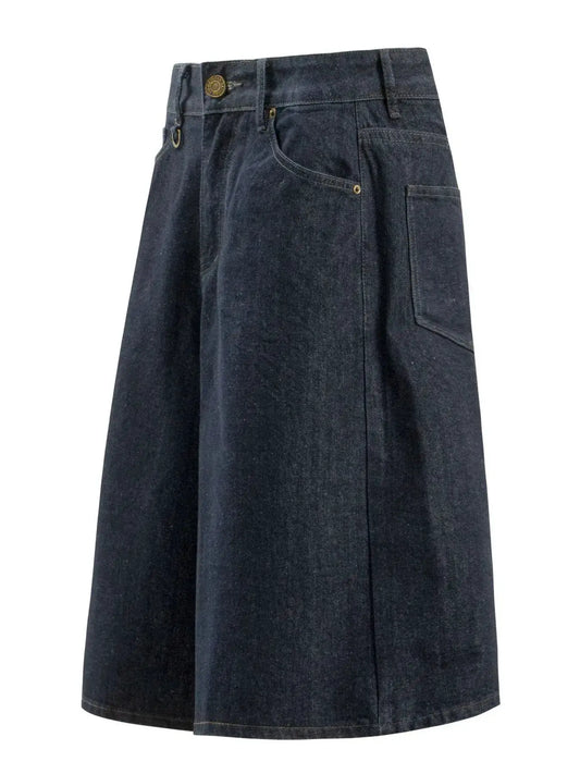 Men's dark wash wide-leg denim shorts with belt loops and cargo pocket in cotton-stretch fabric