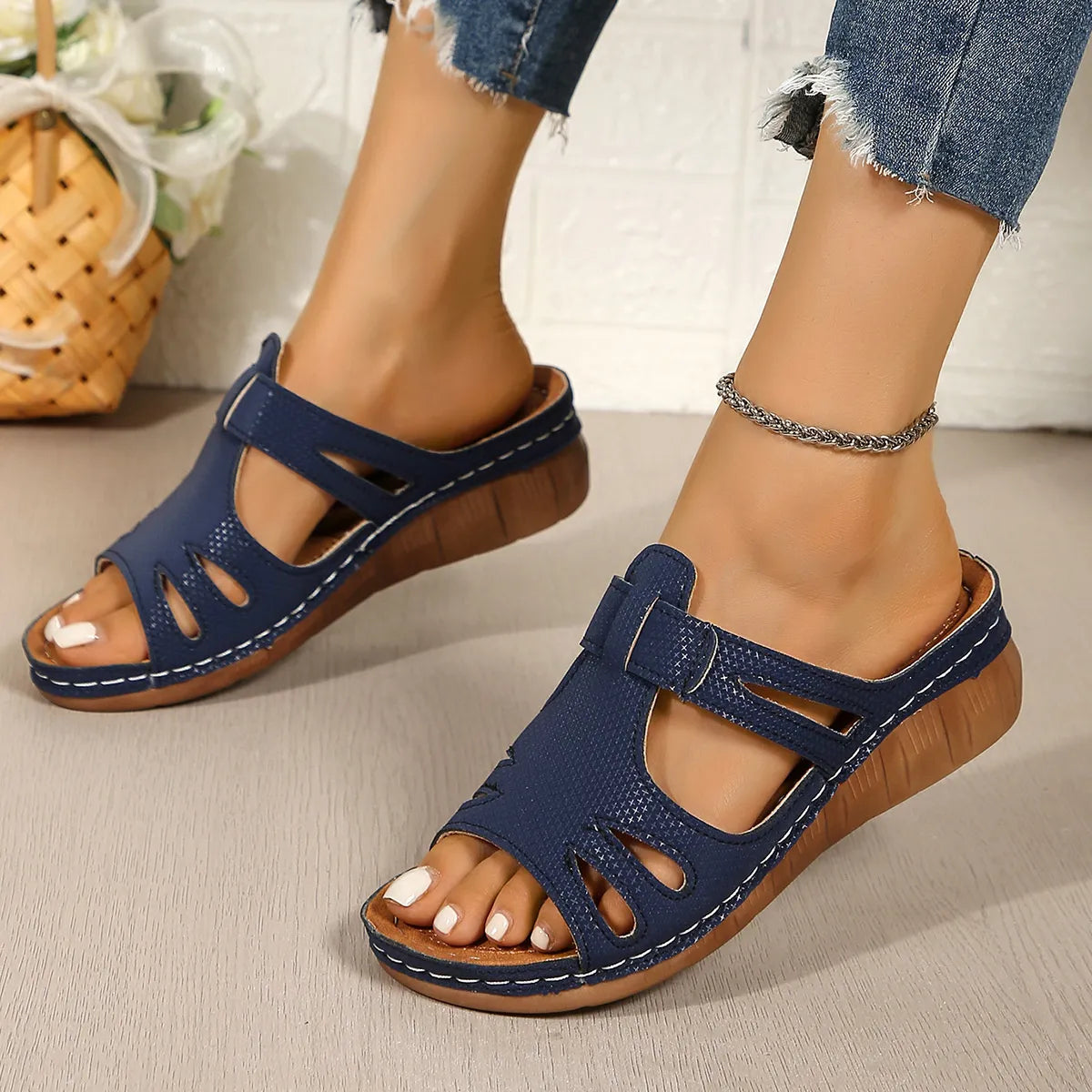 Cutout open-toe wedge sandals in navy blue with white contrast stitching