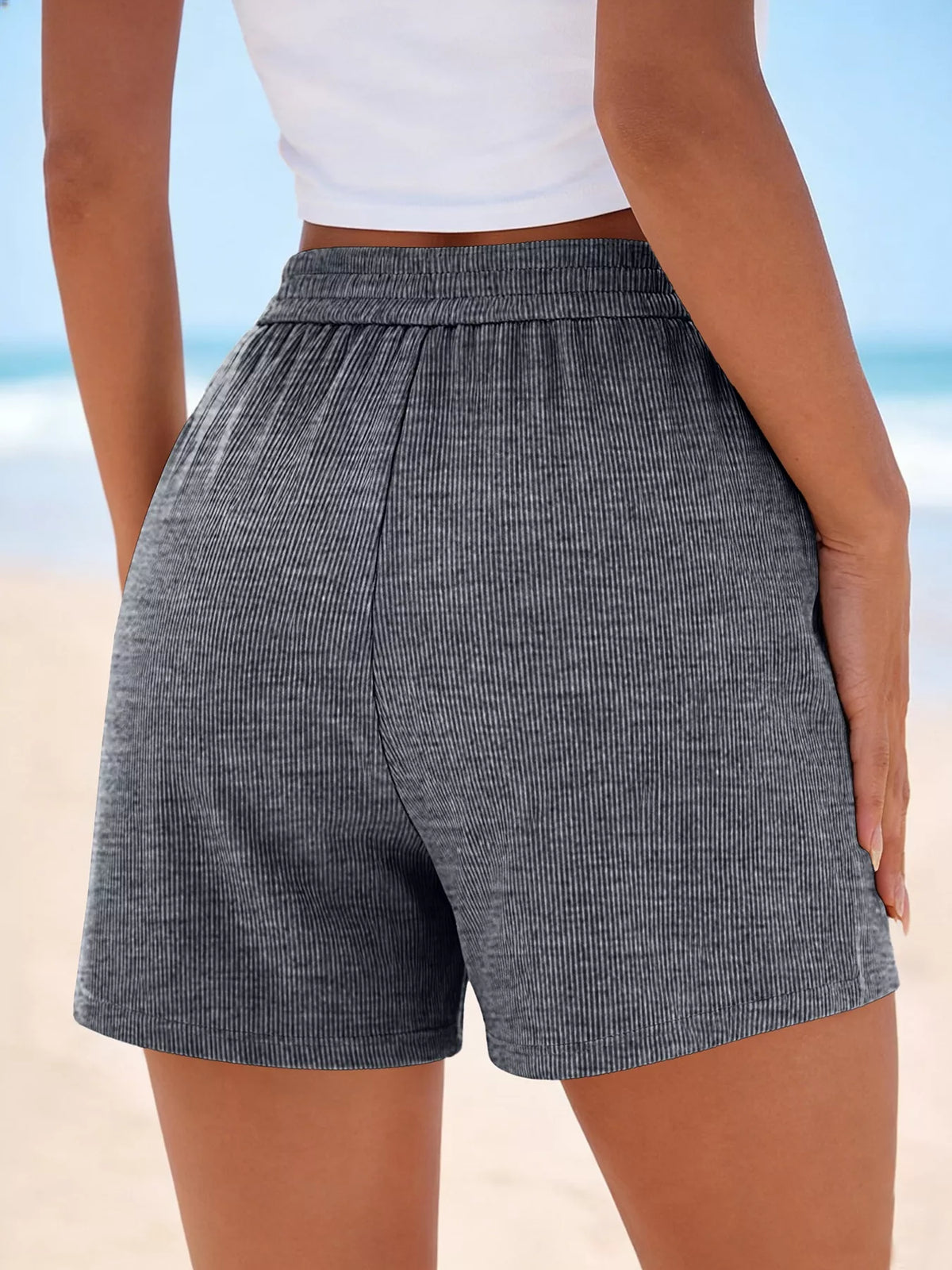 High-Waisted Shorts ribbed gray fabric with elastic waistband; Trendsi