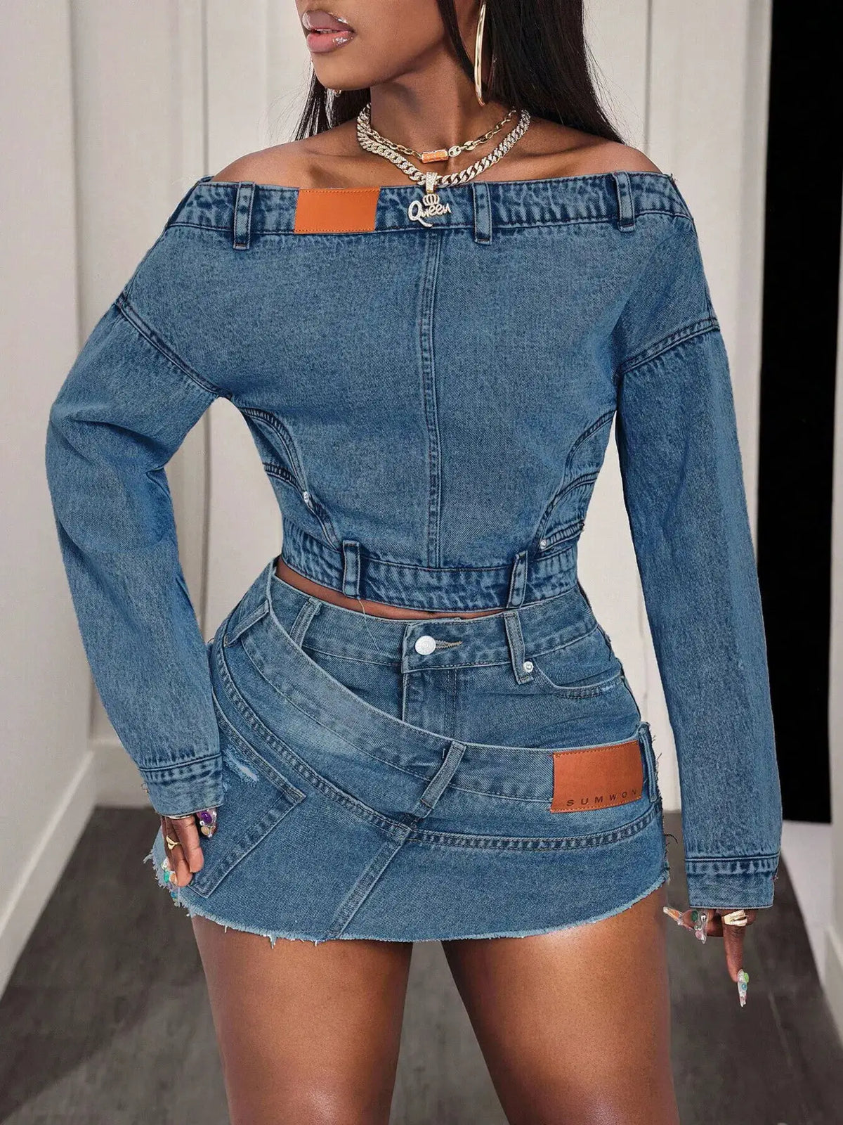 Women’s off-shoulder long-sleeve stretch denim top with front buttons in blue