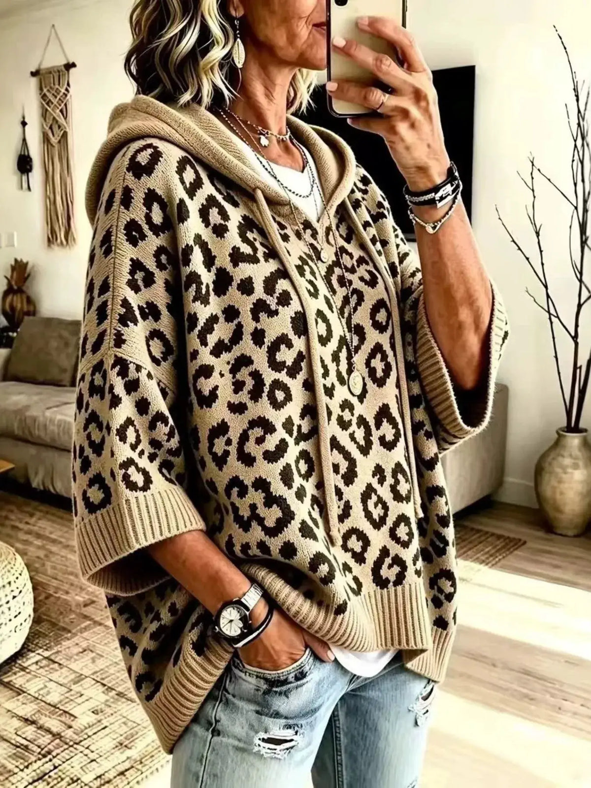 Drawstring leopard hooded sweater in beige knit with brown spots