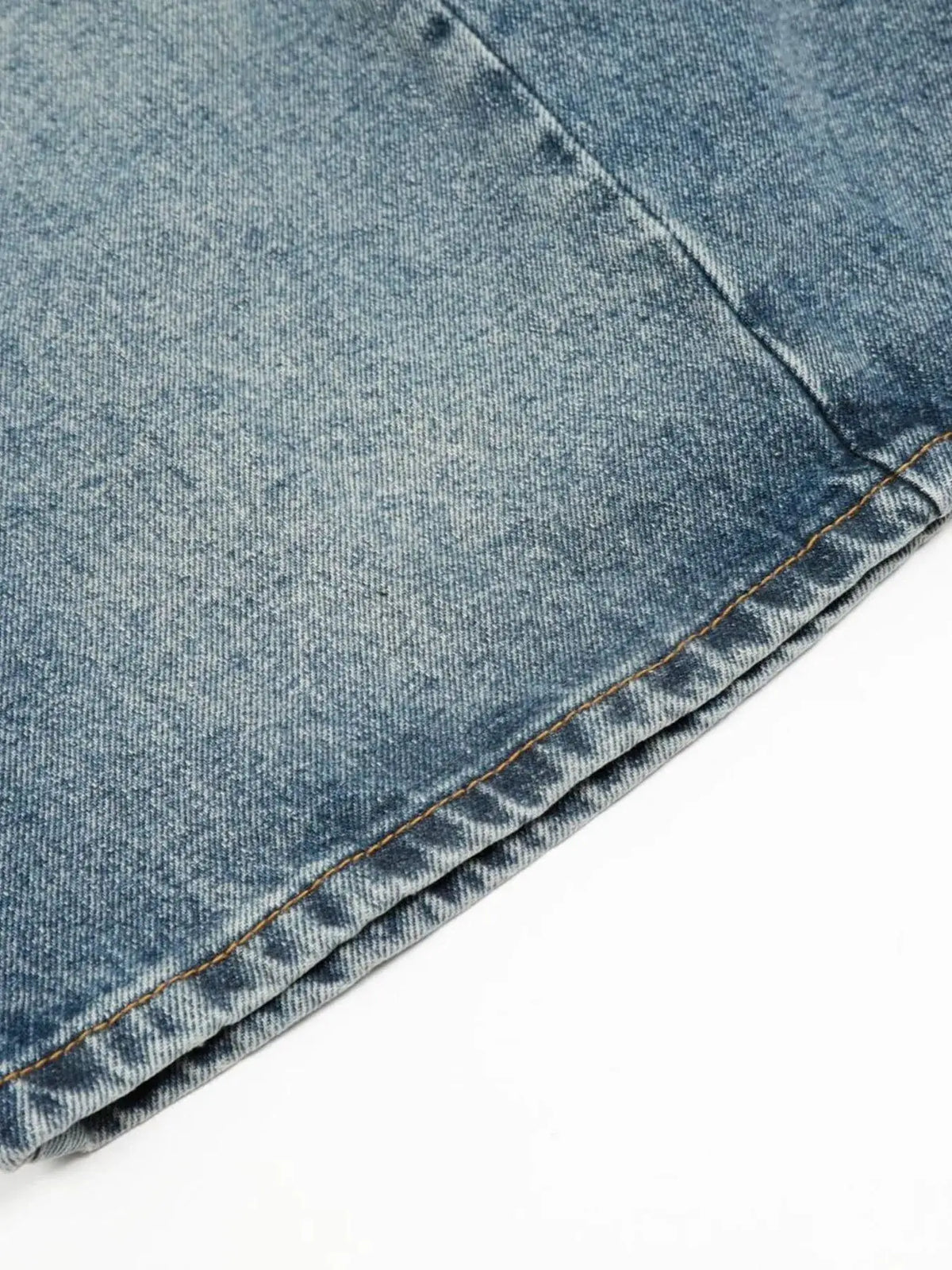 Men's washed wide-leg denim shorts; blue cotton-stretch fabric, relaxed fit