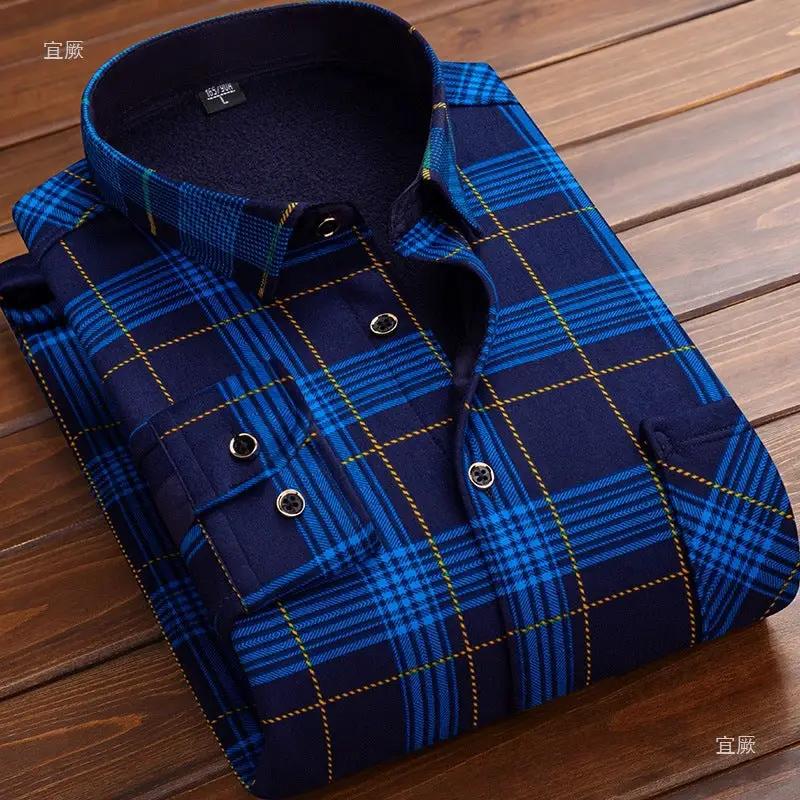Men's fleece-lined plaid flannel shirt in navy blue with yellow lines, casual outerwear