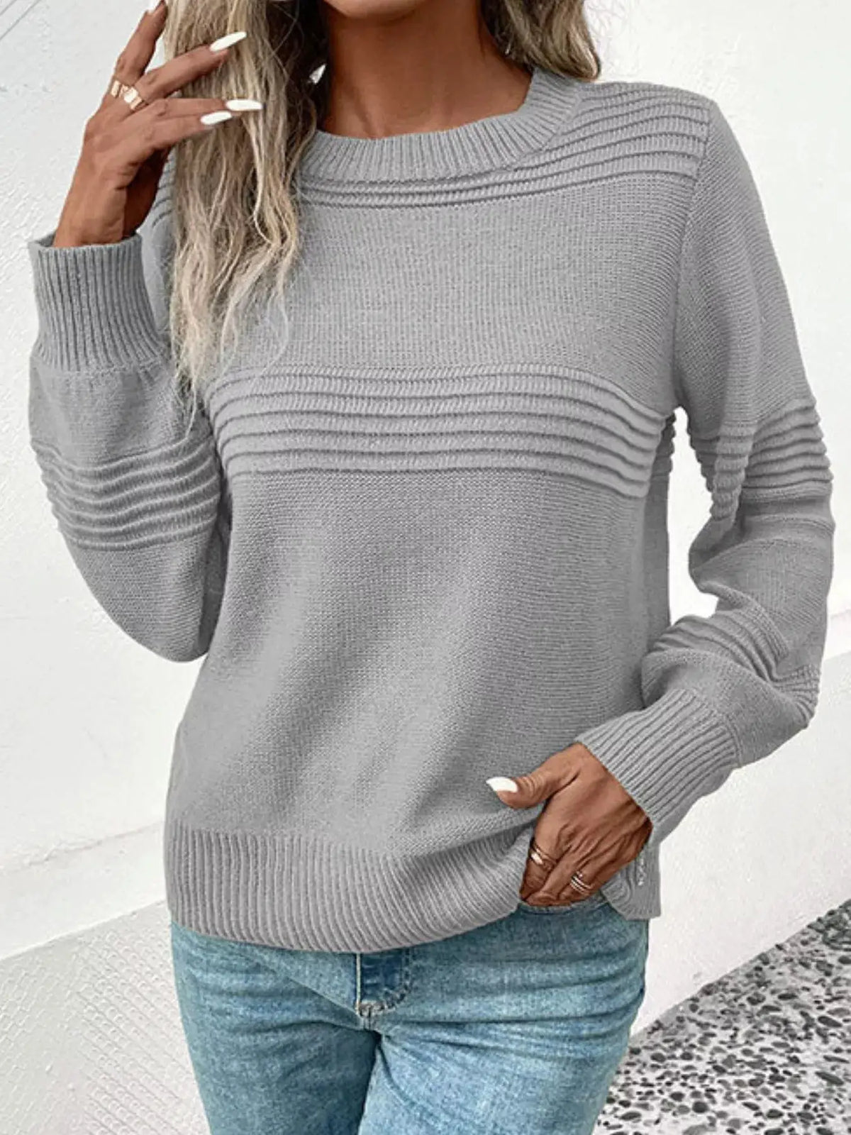 Cozy acrylic round-neck long-sleeve sweater in heather gray with stretch