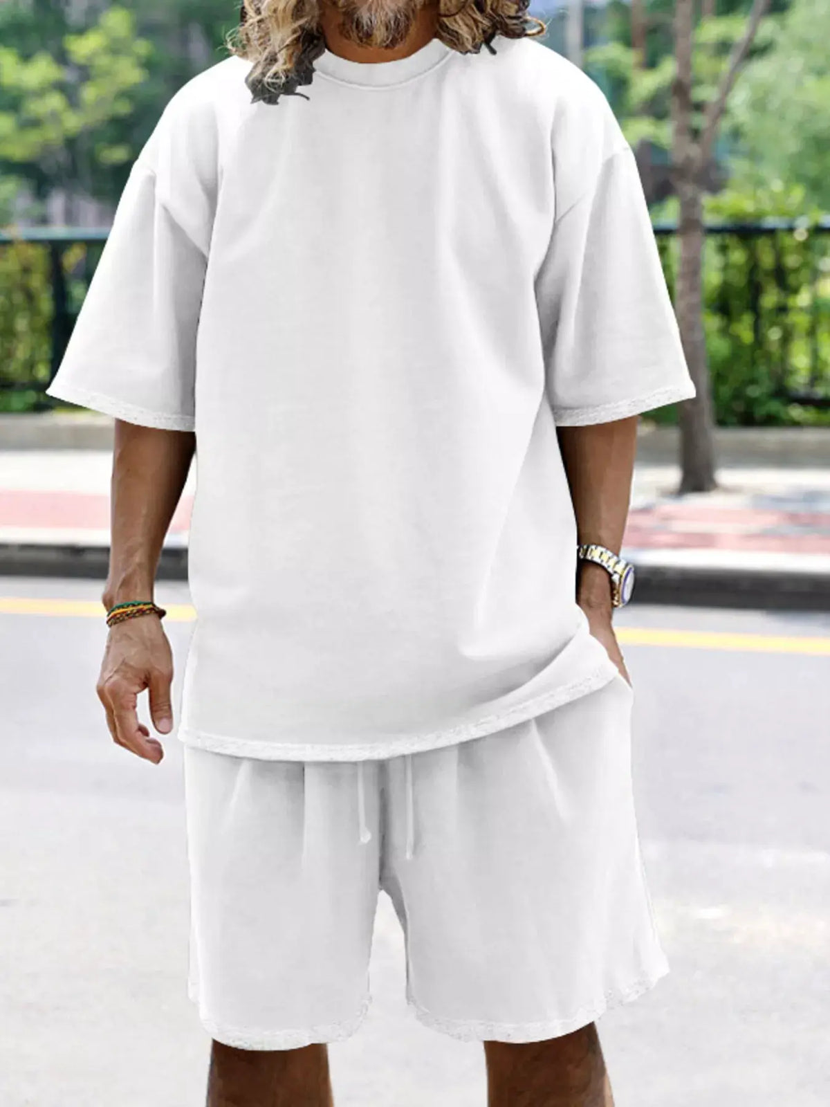 Men's full-size relaxed-fit white T-shirt and shorts set with pockets
