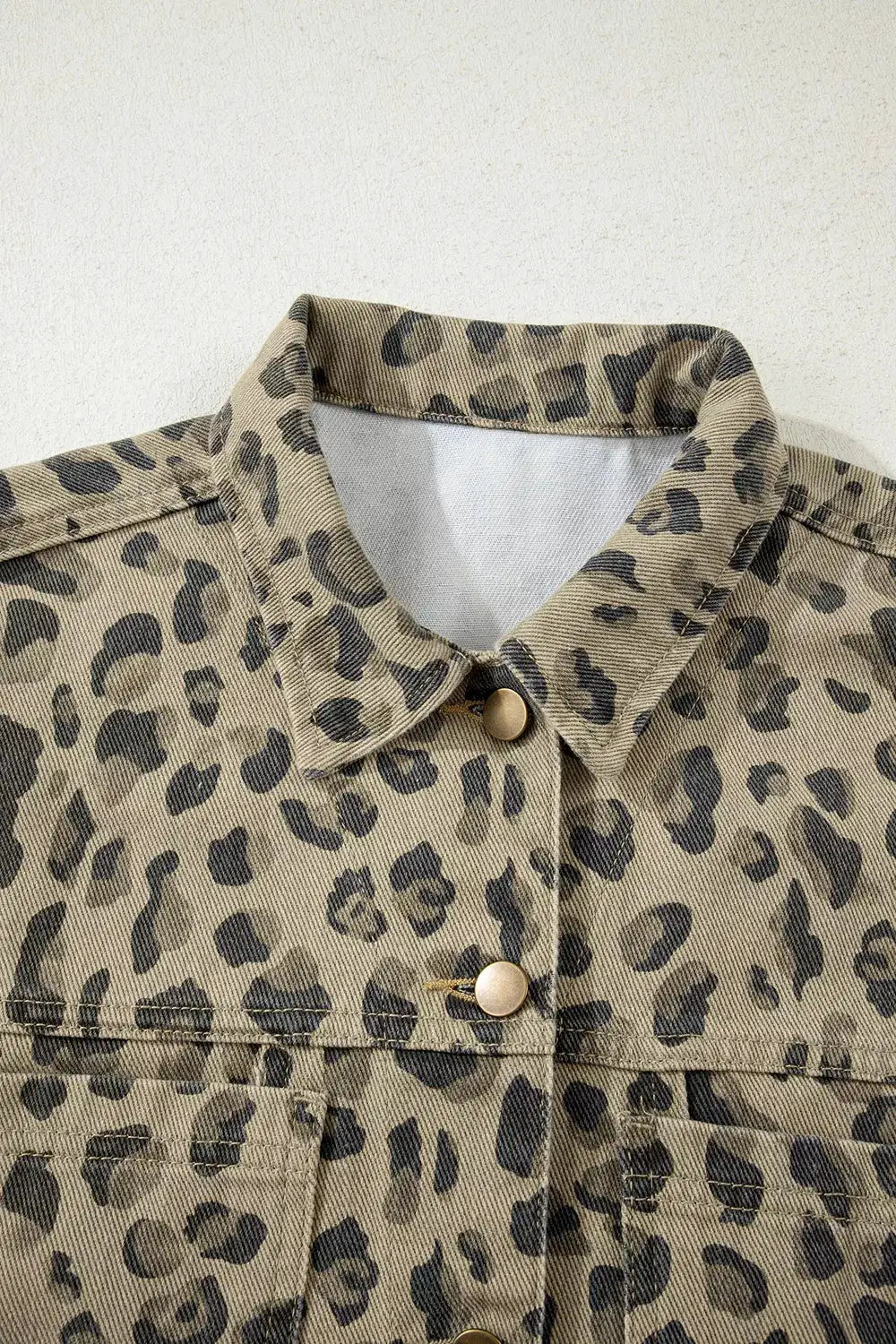 Leopard print denim jacket, button-down, tailored cotton blend, gold buttons, Trendsi