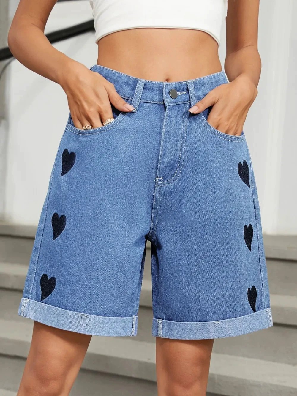 Heart-Pattern Rolled Hem Denim Shorts by eprolo