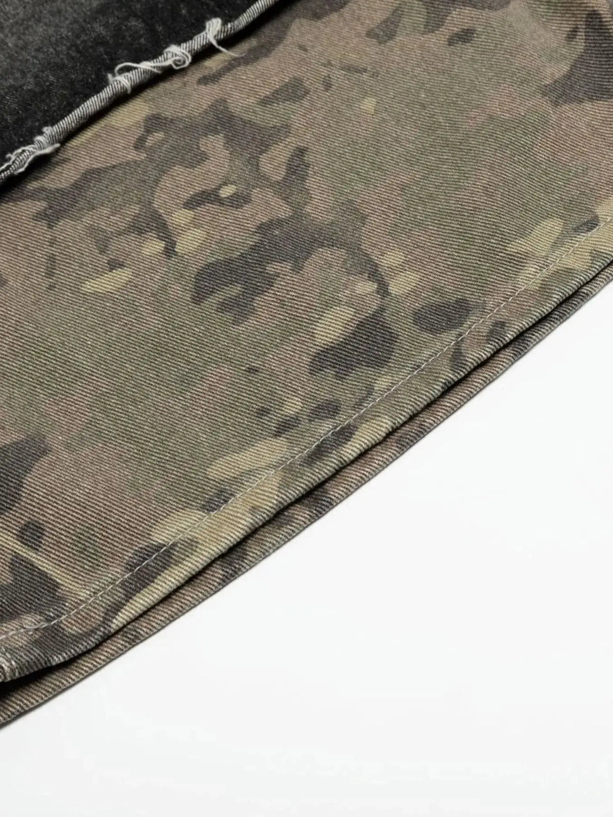 Men's distressed camo panel denim shorts with cotton stretch by Trendsi