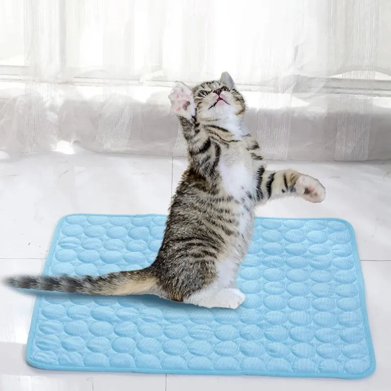 Self cooling pet mat for dogs and cats, blue quilted bed by PrimeCanada.Store