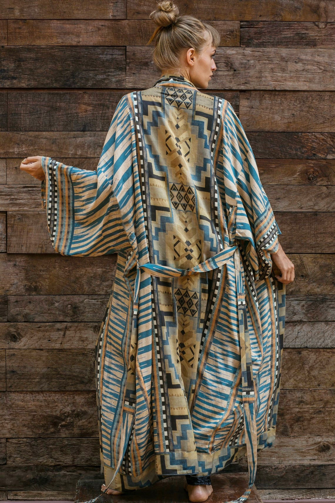 Robe de plage de villégiature en polyester anti-UV pour femmes