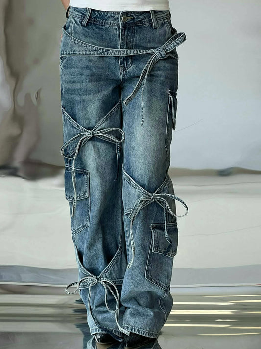 Jeans utilitarios de mezclilla con elementos anudados