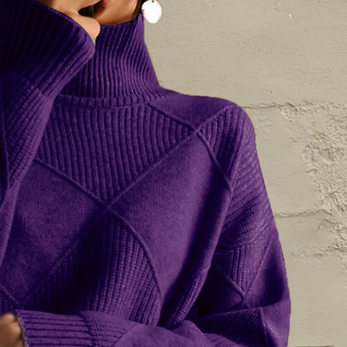 Geometric turtleneck long-sleeve purple stretch-knit sweater