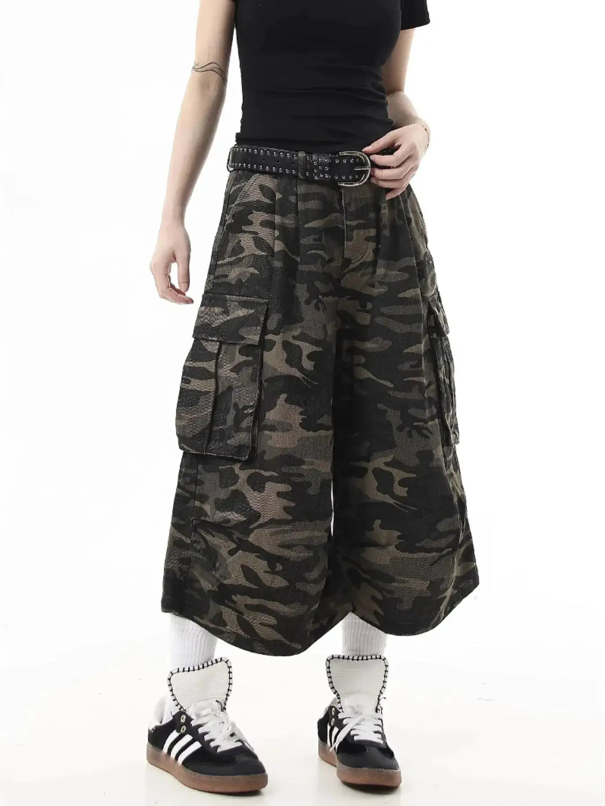 Men's camouflage cargo denim shorts in cotton polyester blend, plus size, with cargo pockets