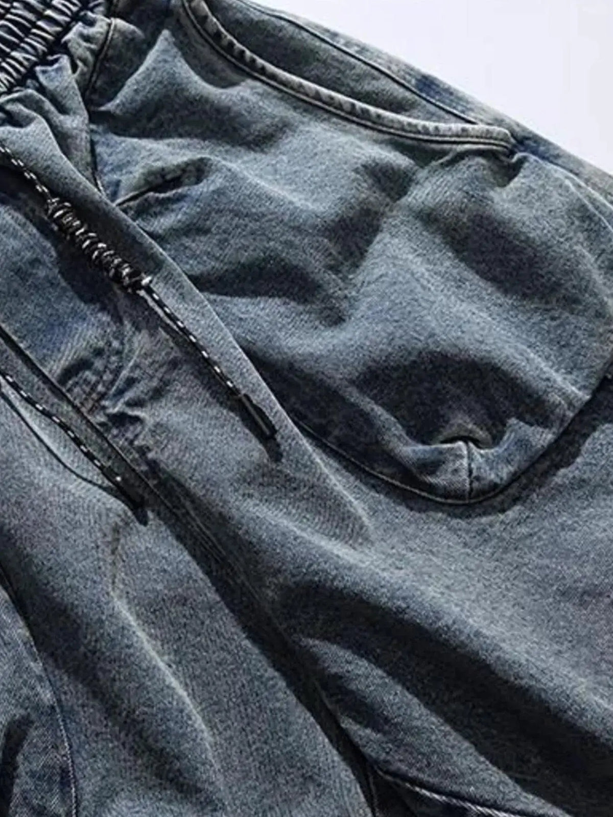 Men's Washed Relaxed Fit Cotton Stretch Denim Shorts in dark wash