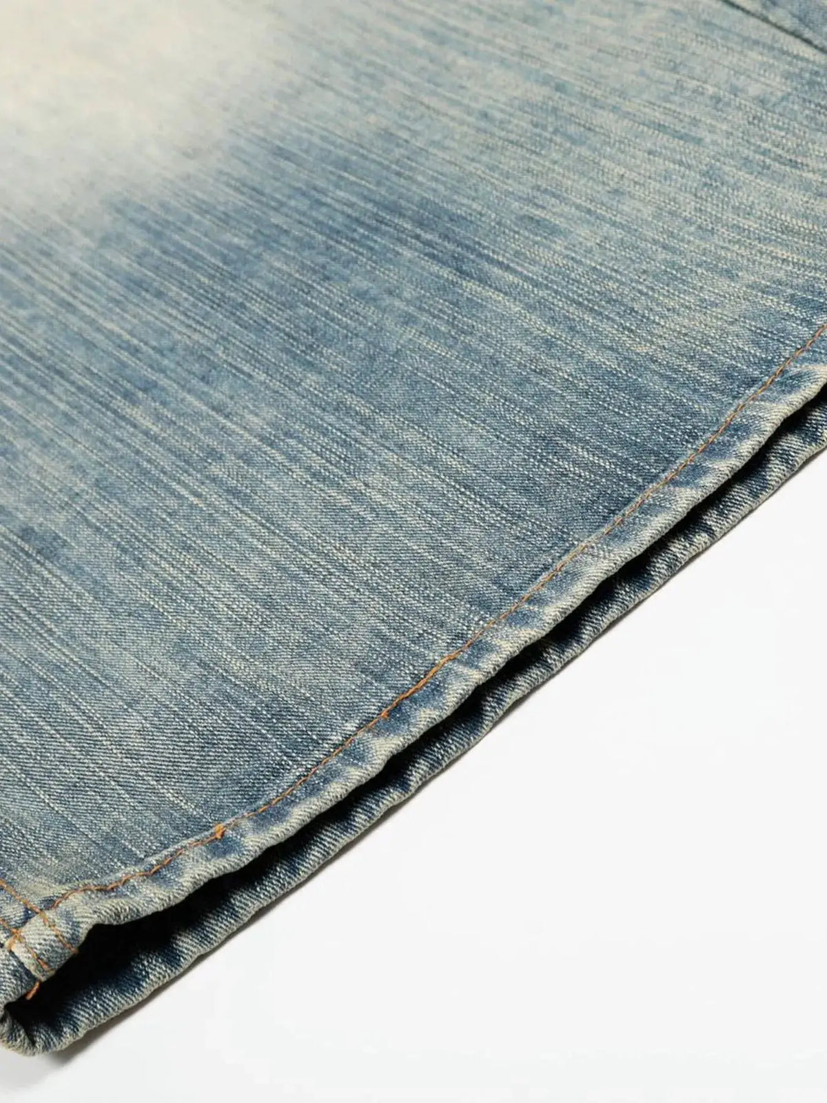 Mens washed wide-leg denim shorts with stretch and vintage detail in light blue by Trendsi