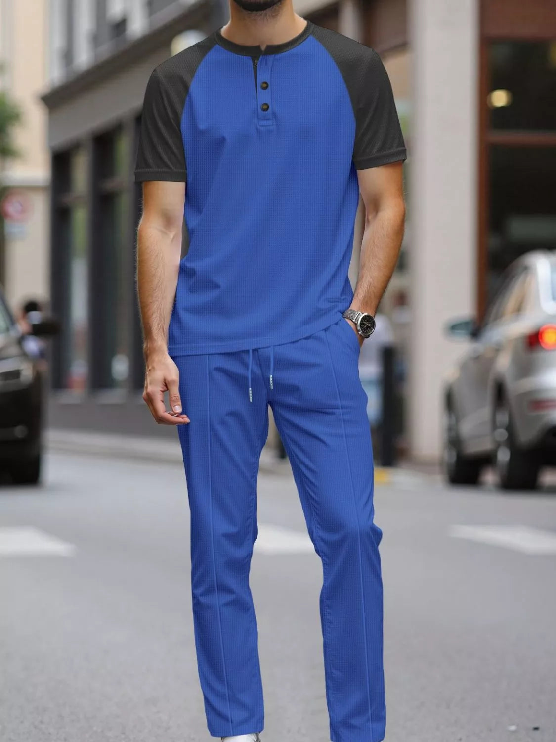 Men's plus-size casual two-tone raglan tee and pants set in blue with black sleeves