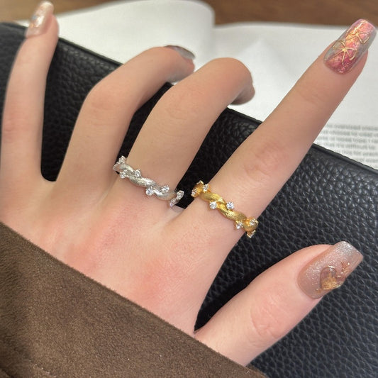 Bague Vigne Épineuse Brossée Incrustée de Strass, Série de Plantes de Style Chinois Ancien