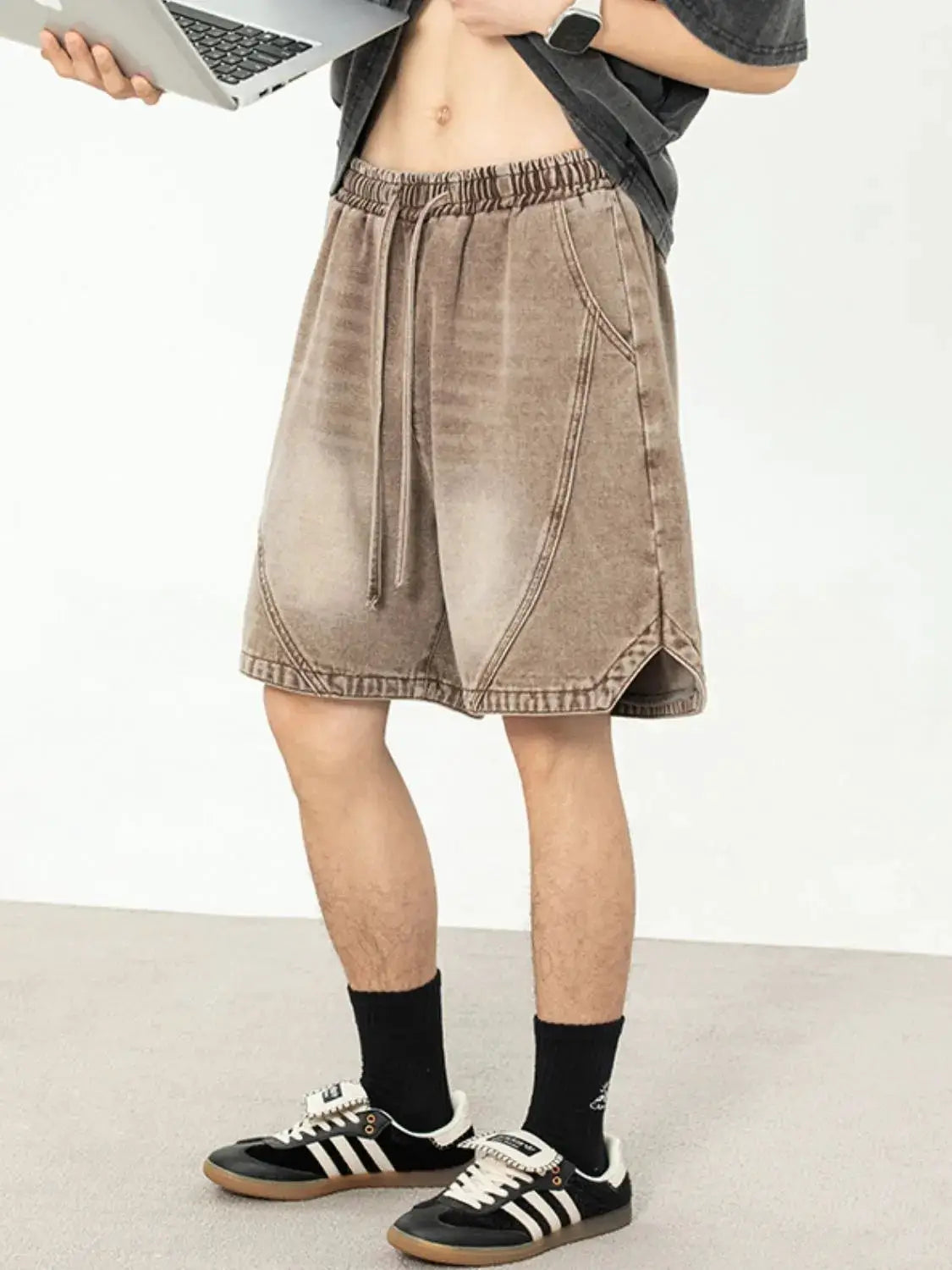 Mens plus-size cotton drawstring denim relaxed casual shorts in light beige with front pockets, knee-length