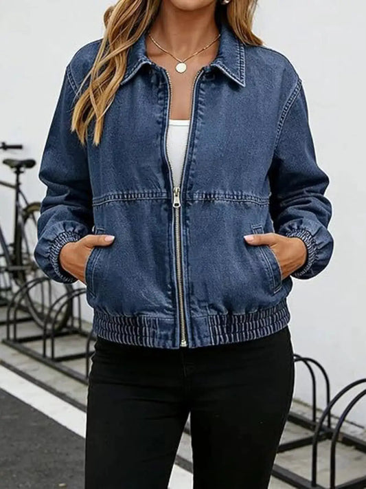 Denim zip-up jacket in blue with soft-wash finish, comfortable stretch, front pockets and elastic cuffs.