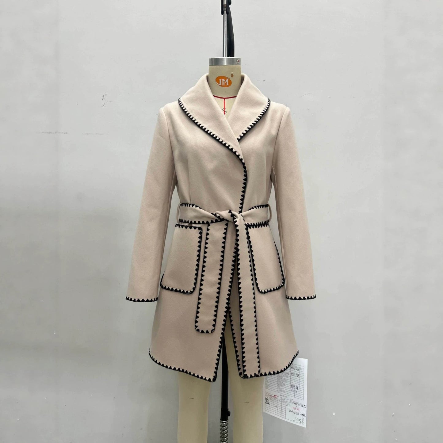 Manteau automne/hiver chic et raffiné à la française