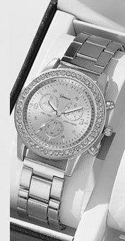 Reloj de cuarzo de tres ojos para mujer con incrustaciones de diamantes