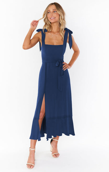 Robe d'été plissée pour femme avec bretelles et laçage, idéale pour la plage
