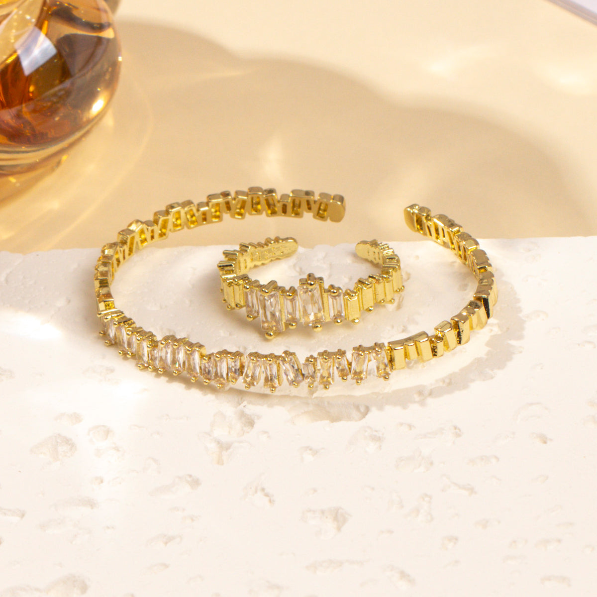 2pcs Bracelet décoratif en oxyde de zirconium pour femme, incrusté de manière irrégulière avec des anneaux ouverts, adapté à l'habillement quotidien