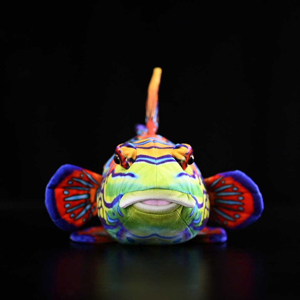 Juguete de peluche con aletas moteadas multicolores