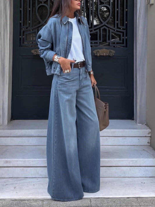Conjunto de chaqueta corta y pantalones vaqueros anchos de mezclilla azul claro