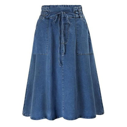 Jupe décontractée en jean à passants et ceinture à la taille