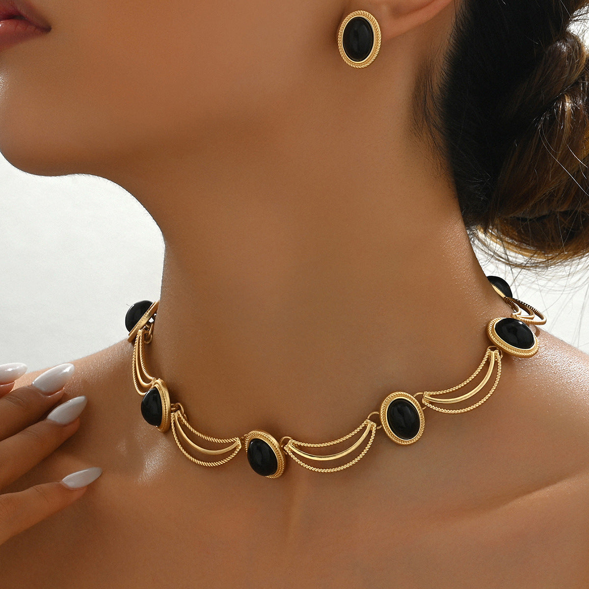 Parure Boucles d'Oreilles et Collier Vintage avec Pierres Incrustées