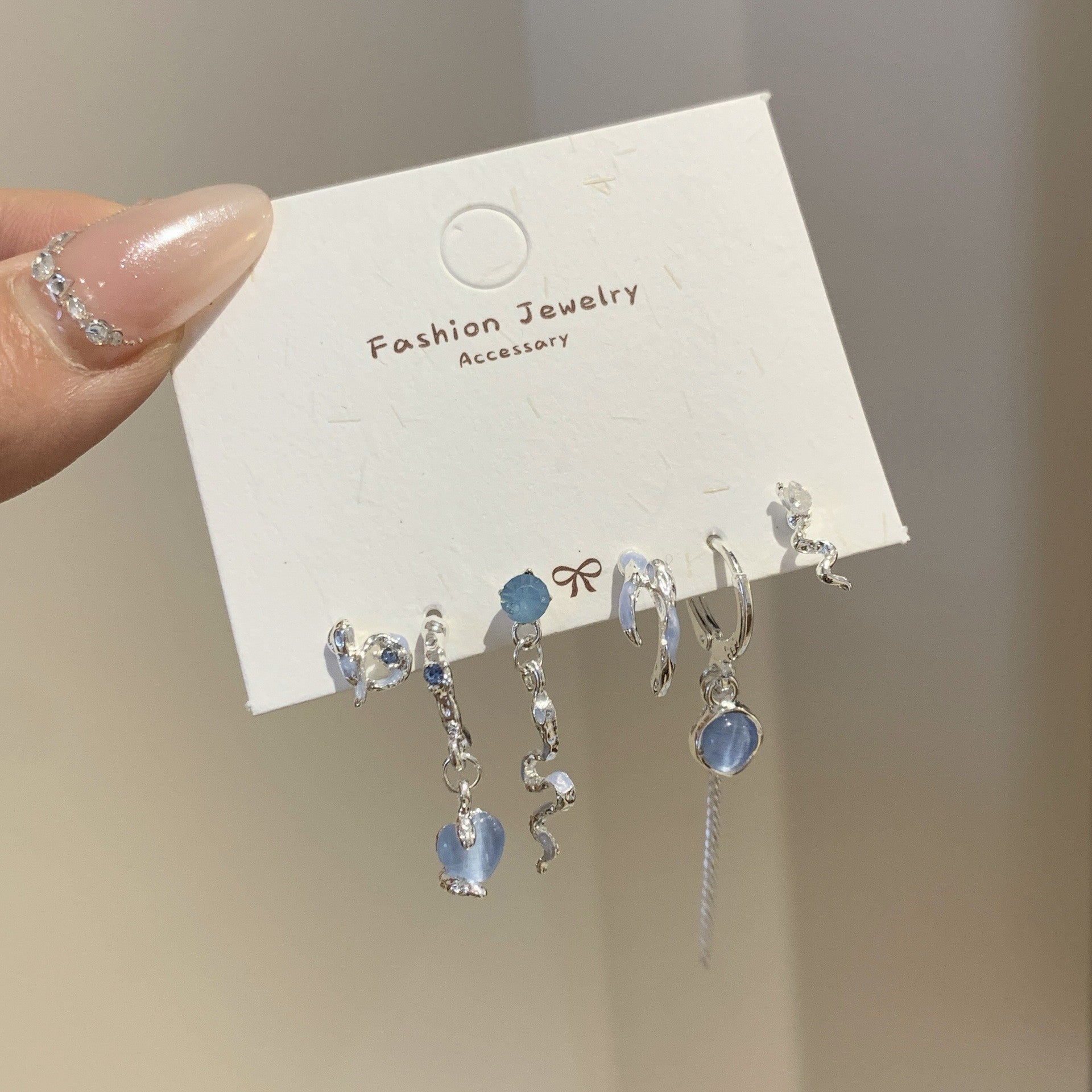 Pince d'oreille papillon de personnalité minimaliste, costume pour femme