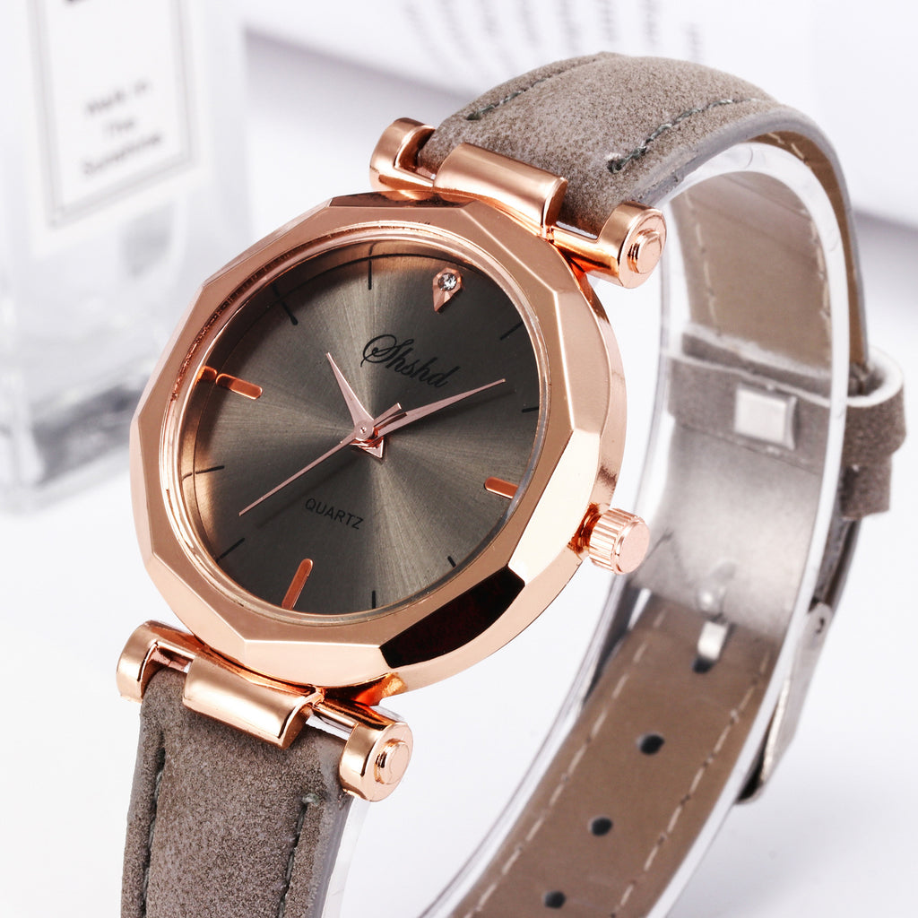 Nouvelles montres décontractées pour femme