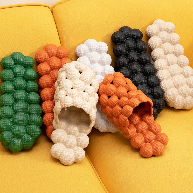 Nouvelle mode d'été massage maille bulle salle de bain diapositives chaussures antidérapantes d'intérieur
