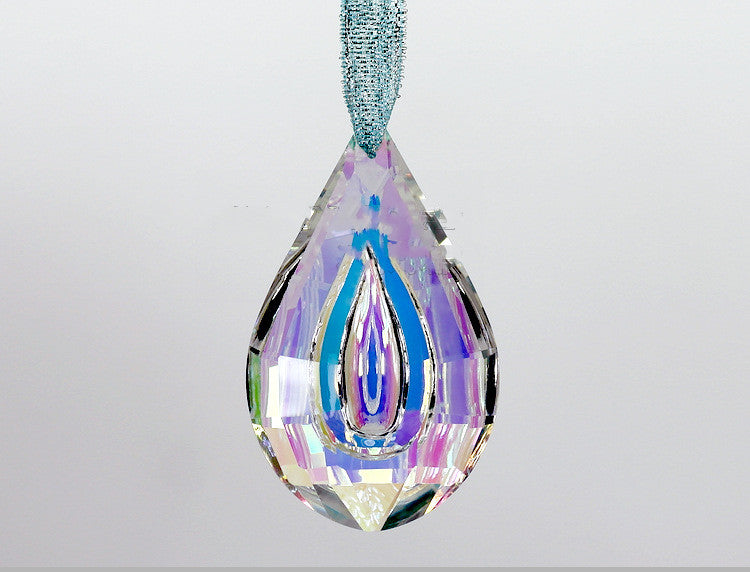 New crystal lute pendant