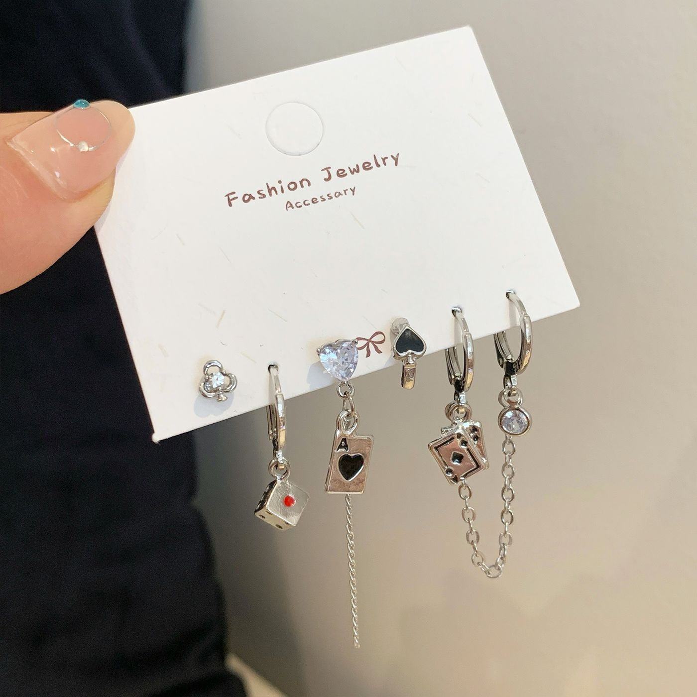Pince d'oreille papillon de personnalité minimaliste, costume pour femme