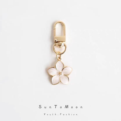 Porte-clés Fille Simple Cœur Fleur de Poire Pendentif de Sac d'École Japonais en Forme de Fleur