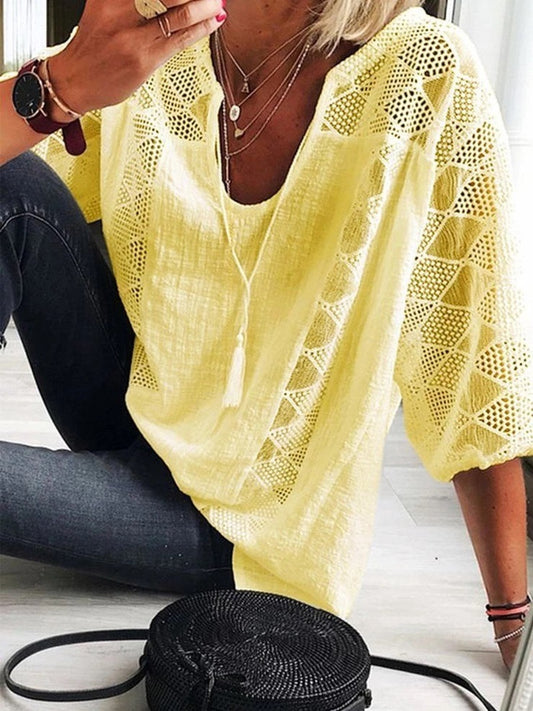 Camiseta con cuello en U de encaje y manga 3/4