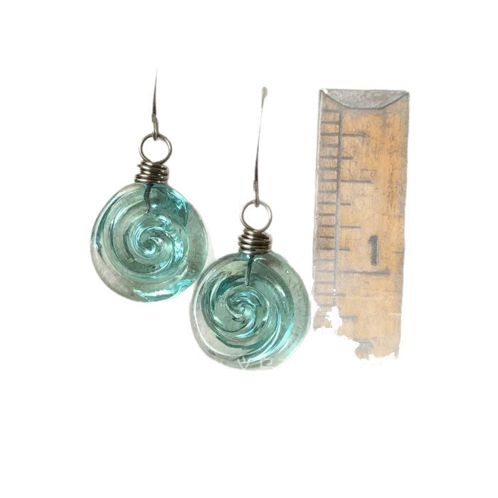 Boucles d'oreilles spirales en verre recyclé