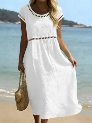 Robe élégante en coton et lin à col rond avec broderie en dentelle