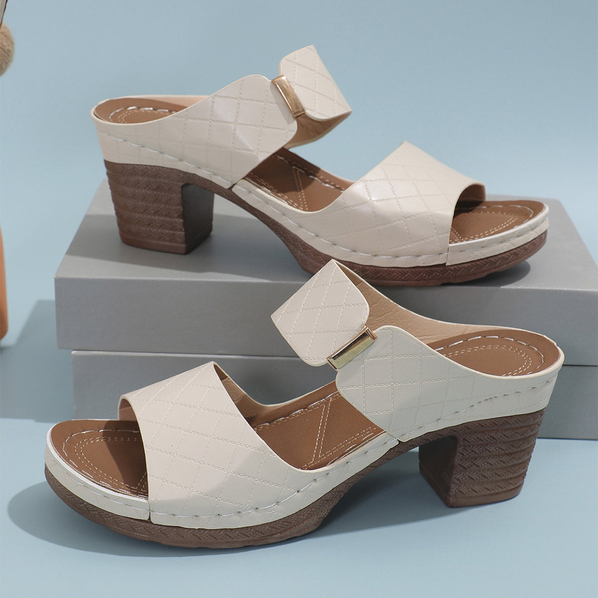 Sandales à talons épais Été Bout rond Carreaux Claquettes Chaussons Mode Talons hauts Chaussures pour femmes