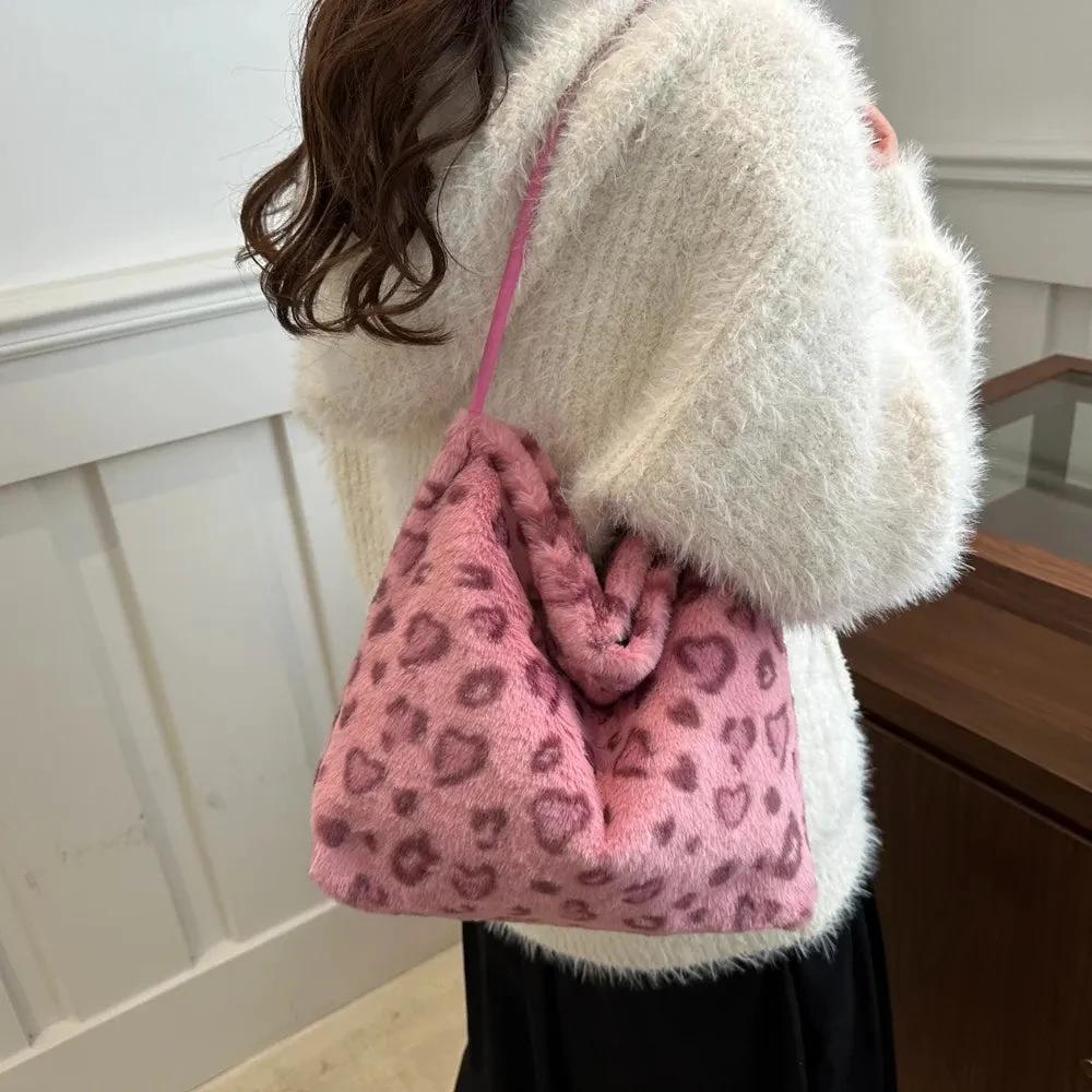 Leopard Furry Shoulder Bag by eprolo