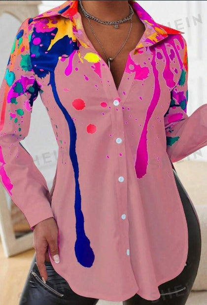 Camisa de manga larga con aberturas laterales y estampado de tinta estilo salpicadura, ideal para primavera y otoño