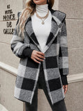 Cardigan long en maille à carreaux et coutures contrastées
