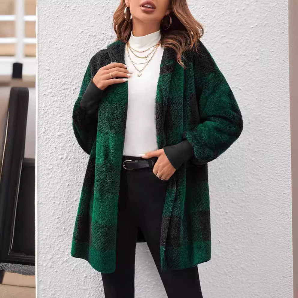 Cardigan long en maille à carreaux et coutures contrastées